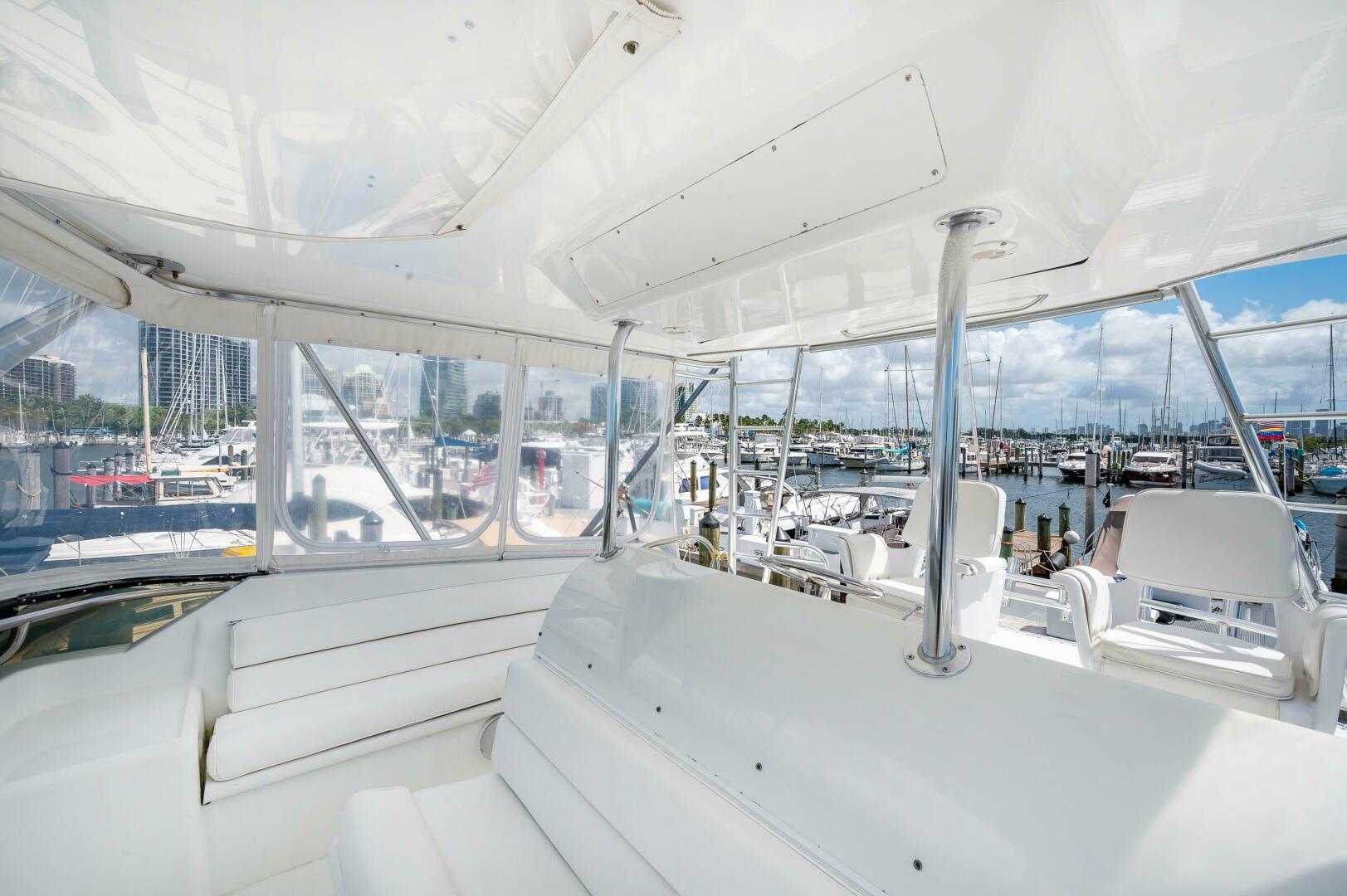 1992 50′ Hatteras 50 Convertible