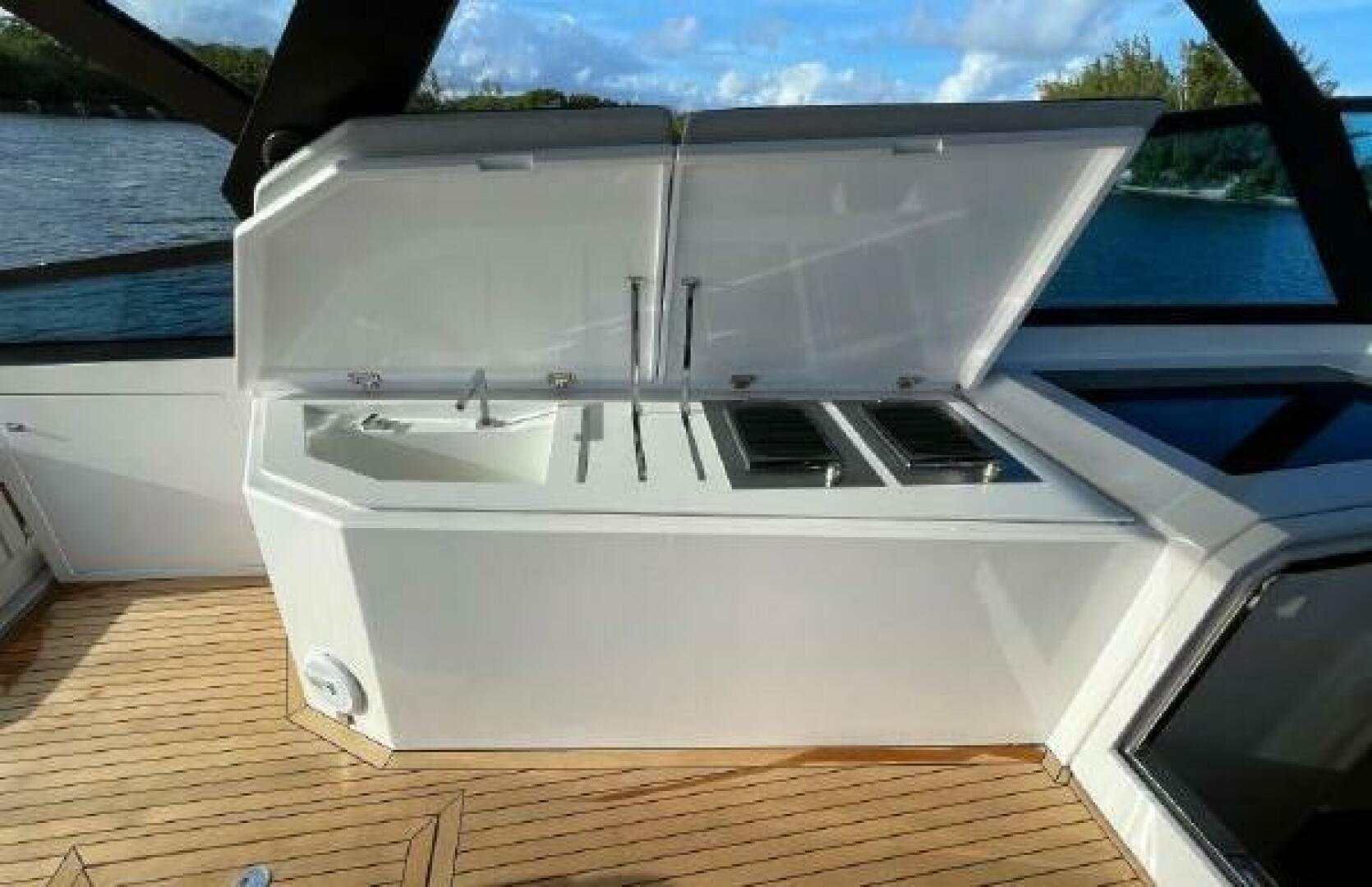 2017 43′ Evo Yachts 43