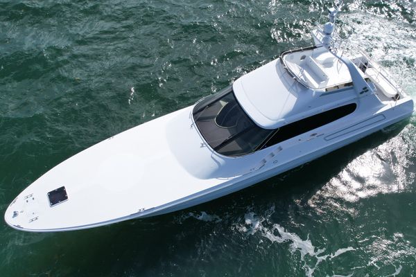 1987 70′ Magnum 70 Convertible