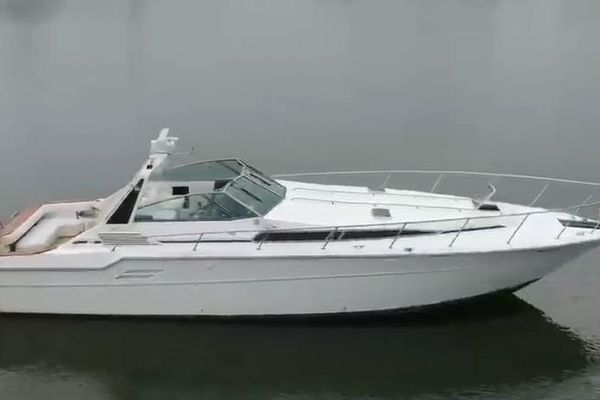 1988 46′ Sea Ray Sundancer 460