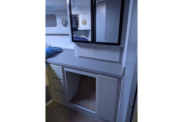 1988 46′ Sea Ray Sundancer 460