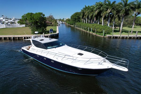 1999 57′ Uniesse 57 Open