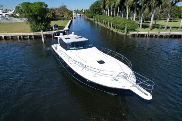 1999 57′ Uniesse 57 Open