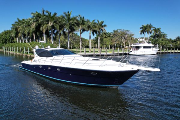 1999 57′ Uniesse 57 Open