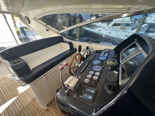 1999 57′ Uniesse 57 Open