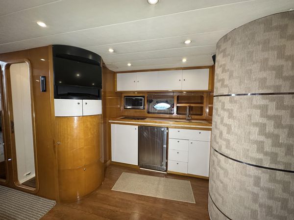 1999 57′ Uniesse 57 Open