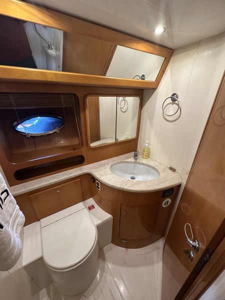 1999 57′ Uniesse 57 Open