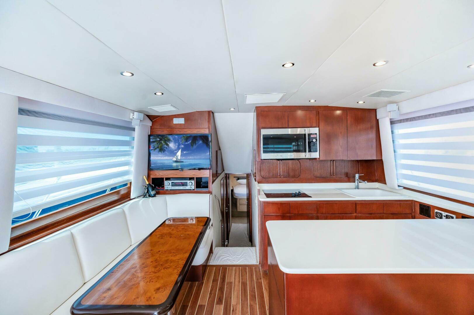 1992 50′ Hatteras 50 Convertible