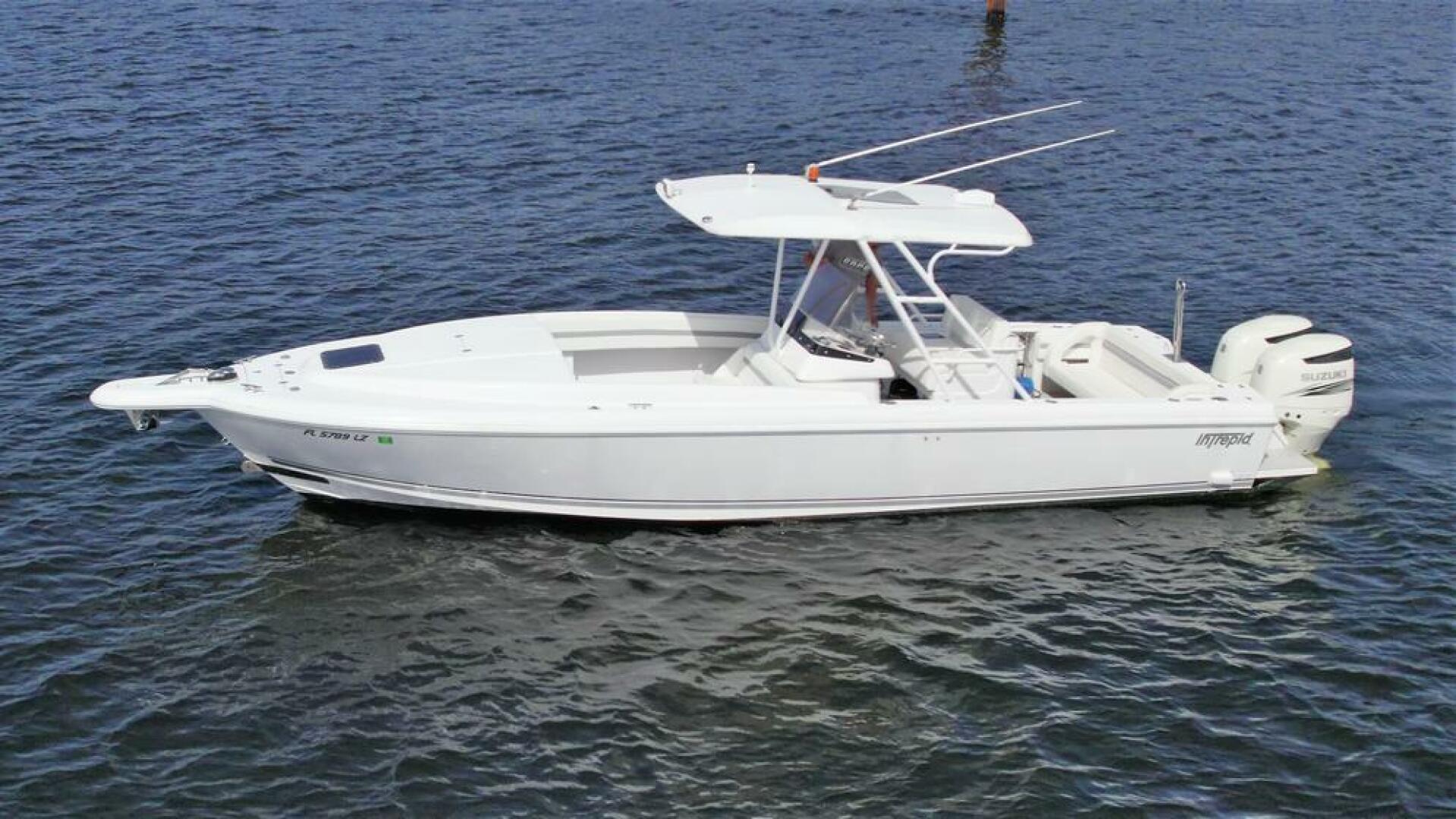 2003 32′ Intrepid 323 Cuddy