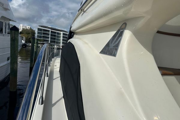 2004 55′ Azimut 55E
