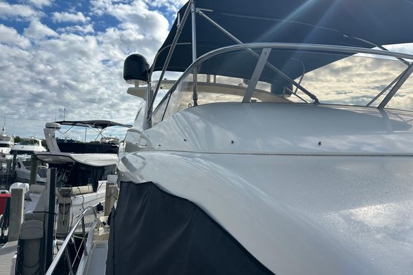 2004 55′ Azimut 55E