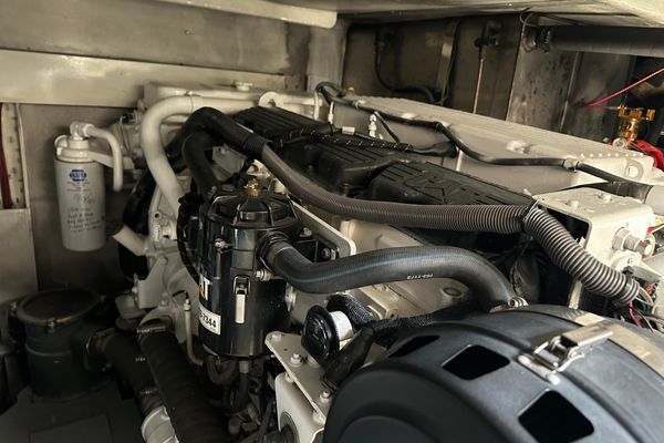 2004 55′ Azimut 55E