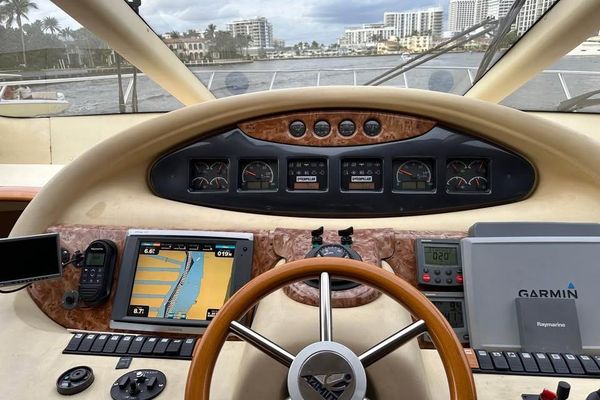2004 55′ Azimut 55E
