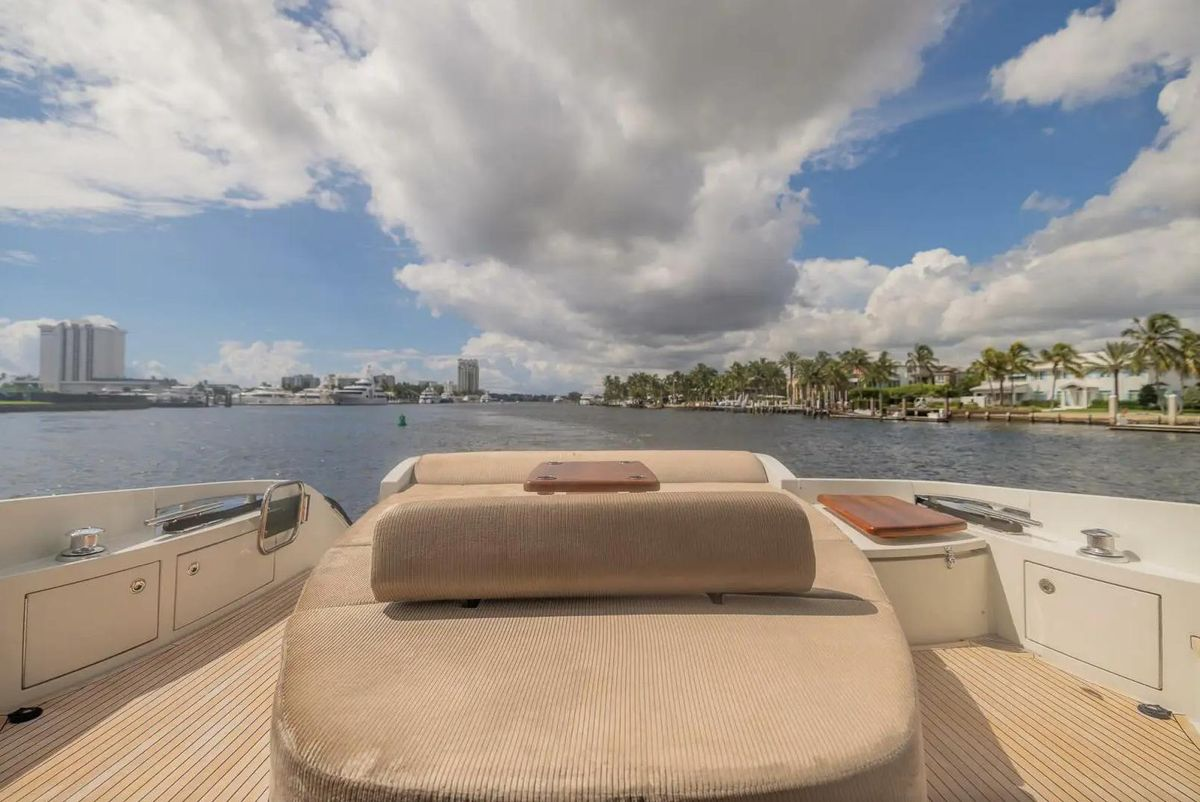 2008 62′ Azimut 62S