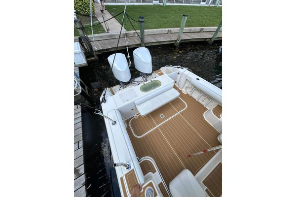 2008 33′ Pursuit OS 335 Offshore
