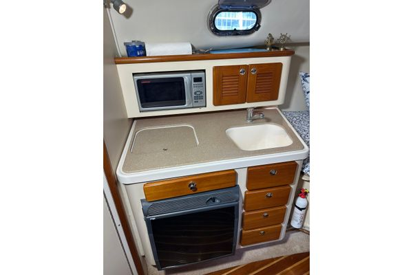 2008 33′ Pursuit OS 335 Offshore