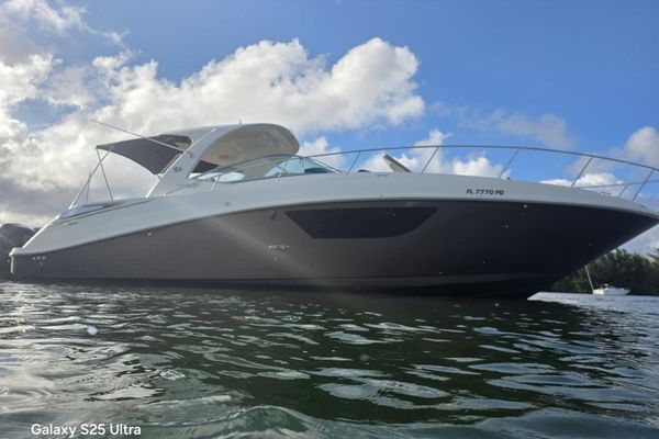 2010 37′ Sea Ray 370 Sundancer