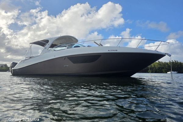 2010 37′ Sea Ray 370 Sundancer