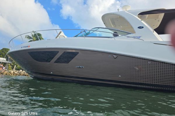 2010 37′ Sea Ray 370 Sundancer