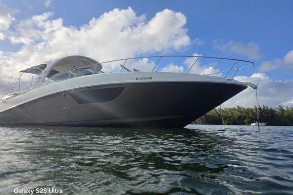 2010 37′ Sea Ray 370 Sundancer
