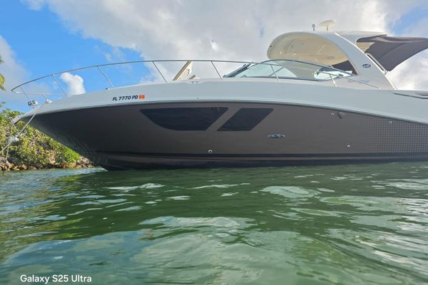 2010 37′ Sea Ray 370 Sundancer