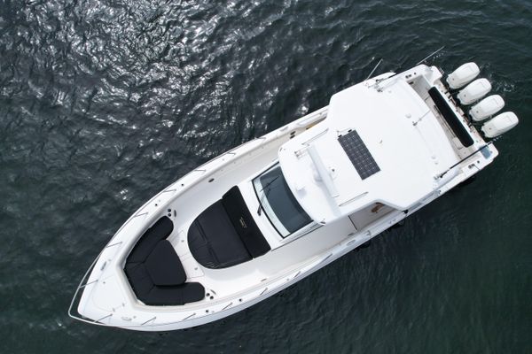 2020 Boston Whaler 420 Outrage