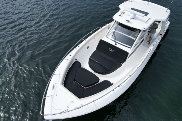2020 Boston Whaler 420 Outrage
