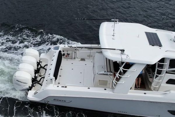 2020 Boston Whaler 420 Outrage