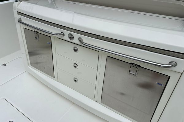 2020 Boston Whaler 420 Outrage