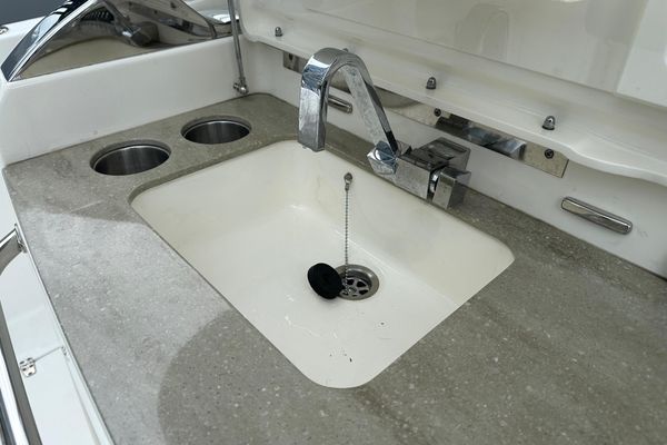2020 Boston Whaler 420 Outrage