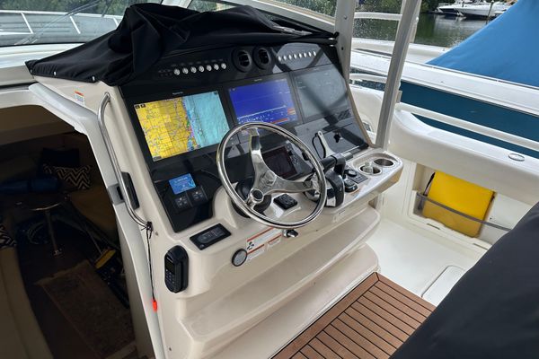 2020 Boston Whaler 420 Outrage