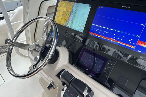 2020 Boston Whaler 420 Outrage