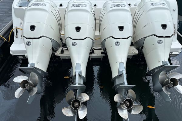 2020 Boston Whaler 420 Outrage
