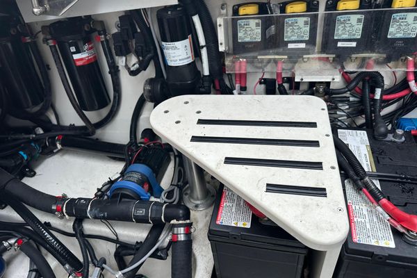 2020 Boston Whaler 420 Outrage