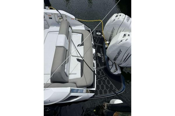 2022 29′ Four Winns H290 OB