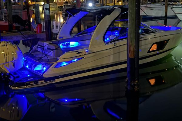 2022 29′ Four Winns H290 OB