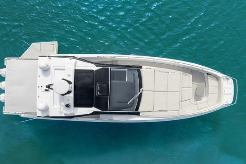 2023 42′ Azimut Verve 42