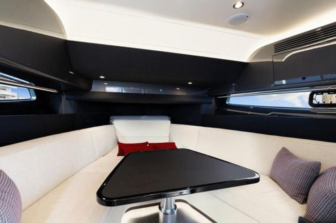 2023 42′ Azimut Verve 42