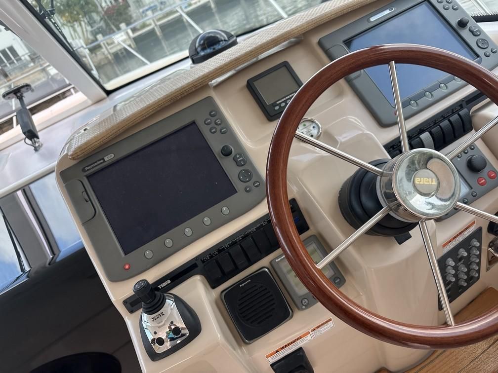 2008 35′ Tiara Yachts 3500 Sovran