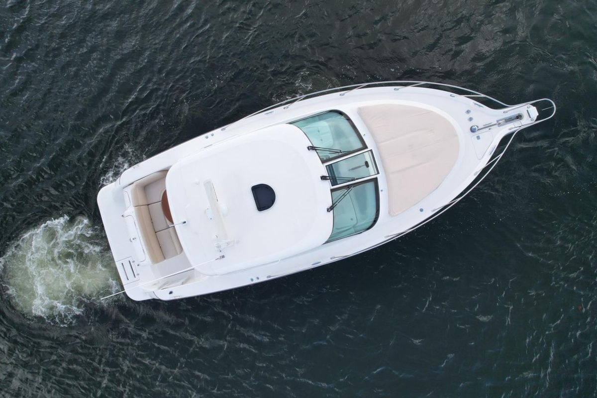 2008 35′ Tiara Yachts 3500 Sovran