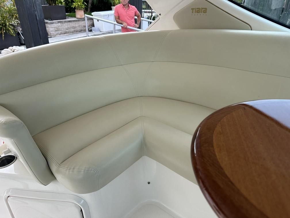 2008 35′ Tiara Yachts 3500 Sovran