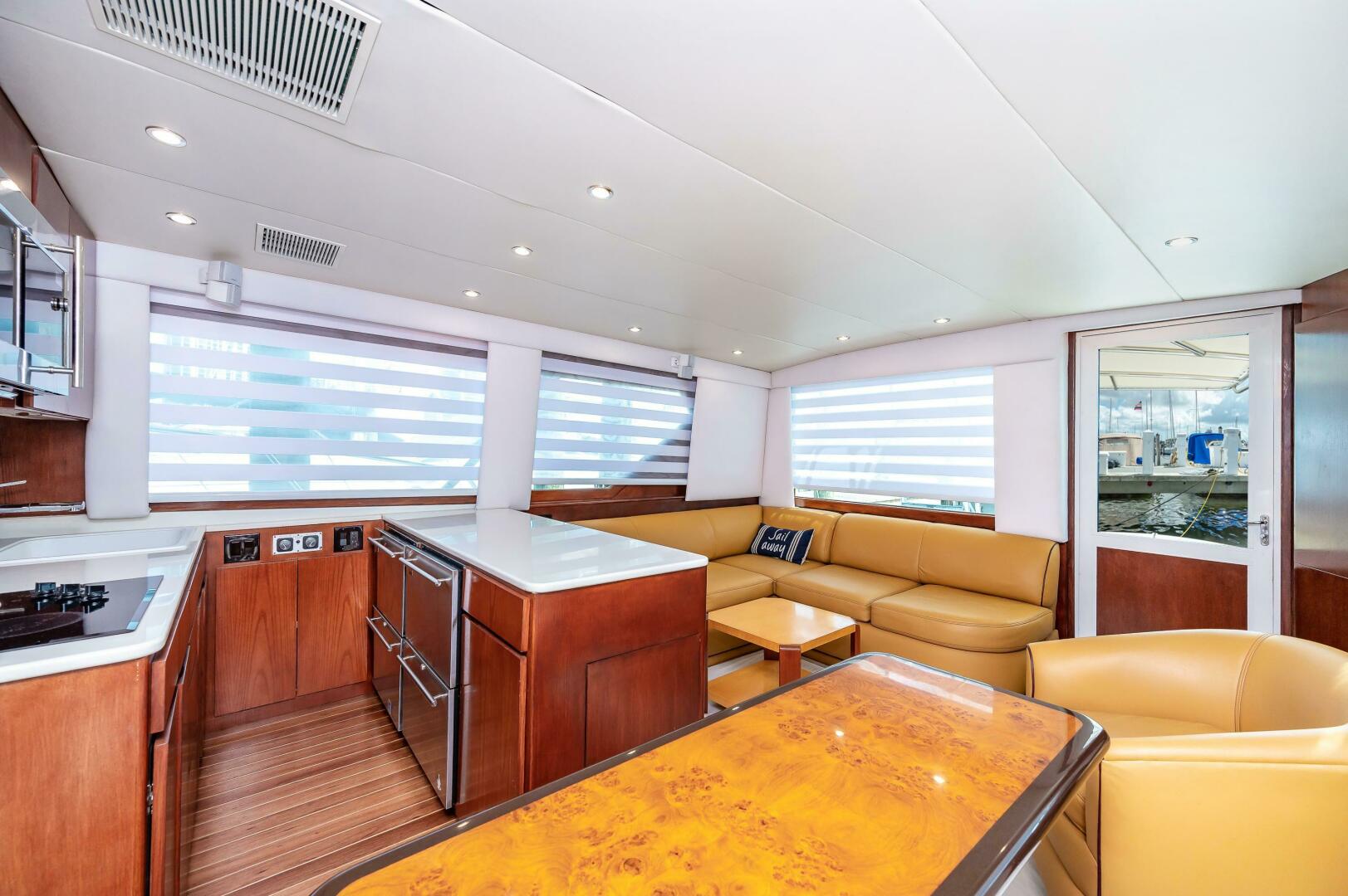 1992 50′ Hatteras 50 Convertible