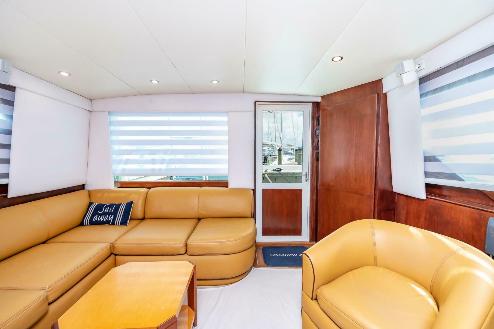 1992 50′ Hatteras 50 Convertible