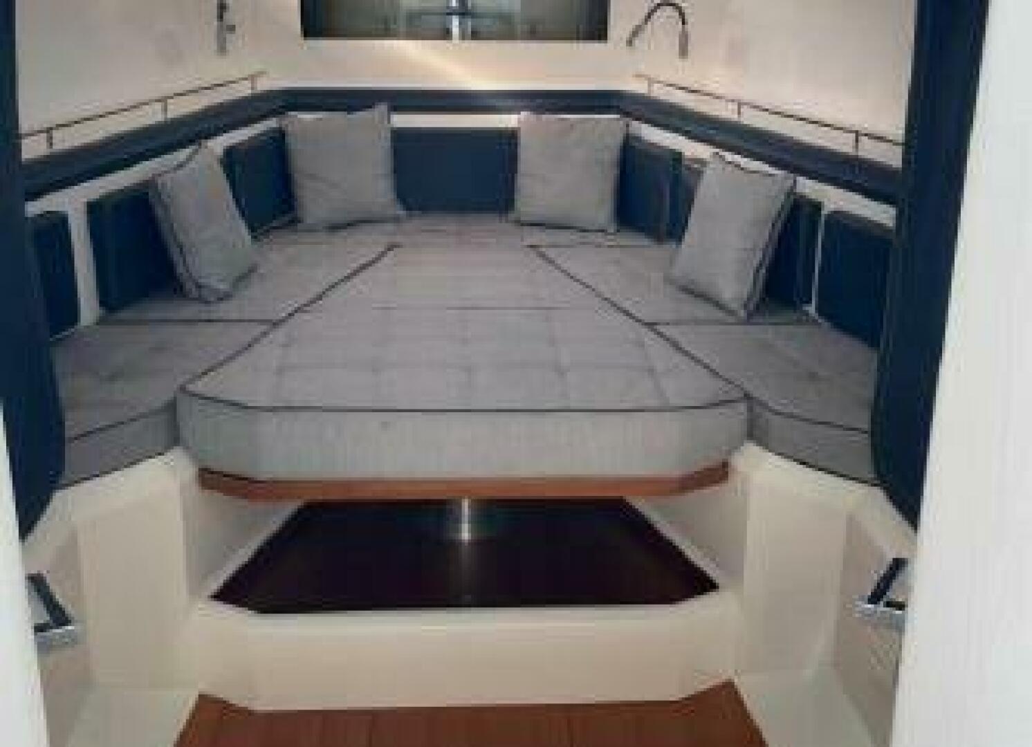 2017 43′ Evo Yachts 43