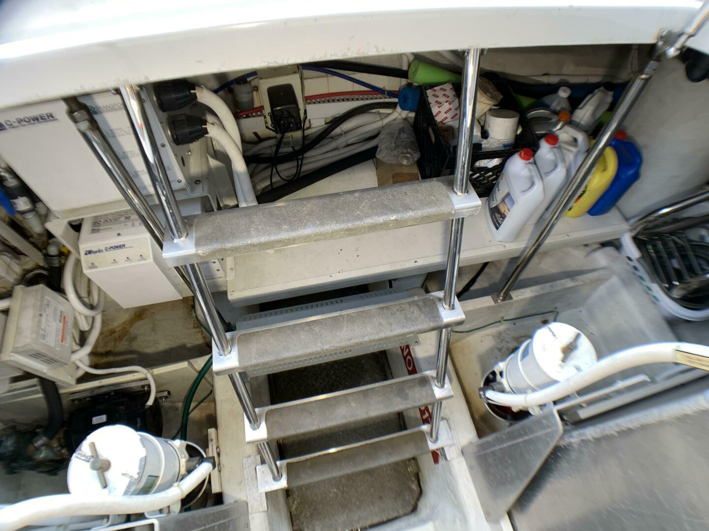 2006 56′ Carver 56 Voyager