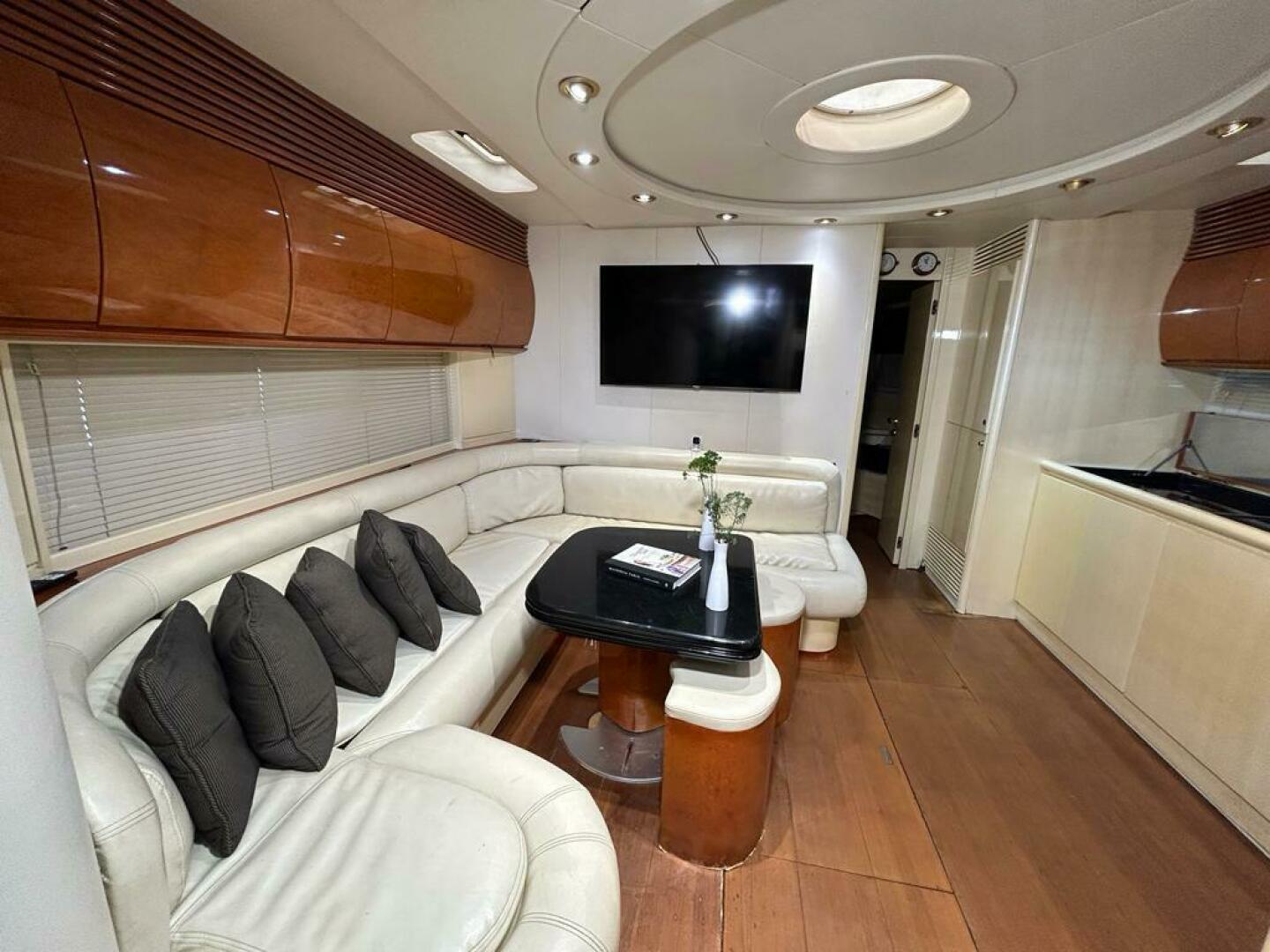 1999 54′ Pershing 54
