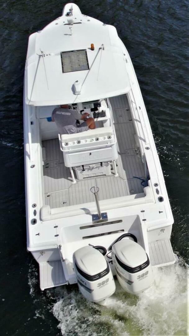 2003 32′ Intrepid 323 Cuddy
