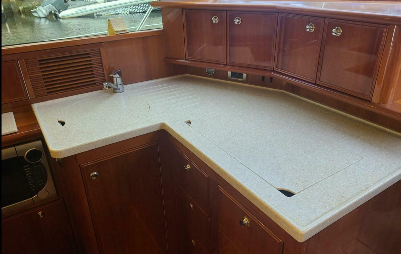 2009 47′ Riviera 47 Enclosed Flybridge Series II