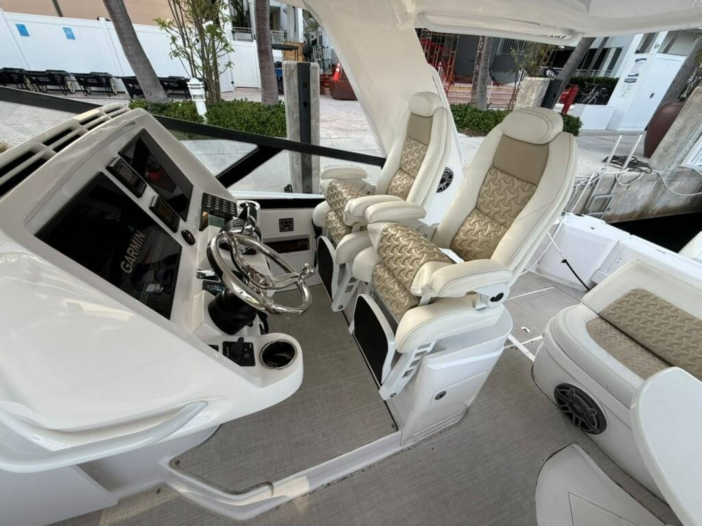 2021 47′ Intrepid 477 Evolution