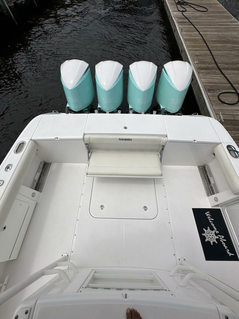 2017 43′ Everglades 435 Center Console